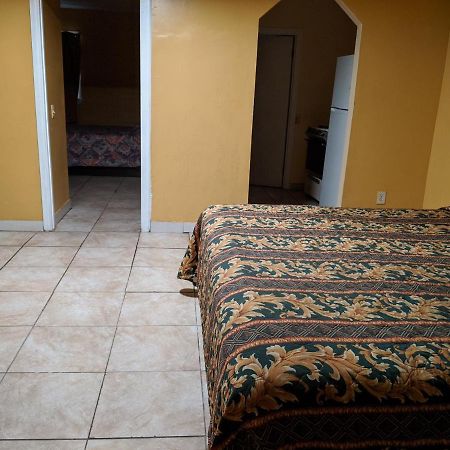 أببل فالي Black Horse Motel المظهر الخارجي الصورة