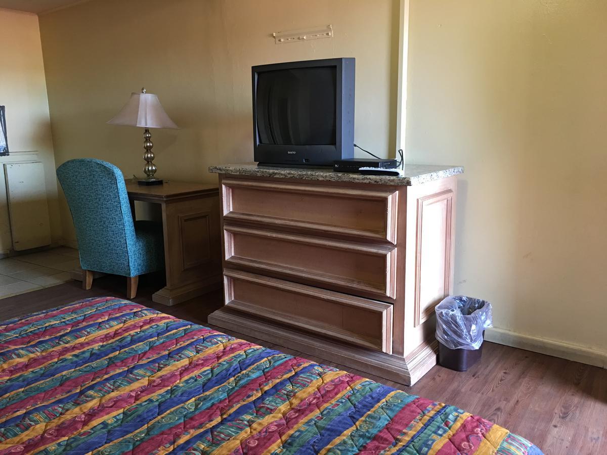أببل فالي Black Horse Motel المظهر الخارجي الصورة