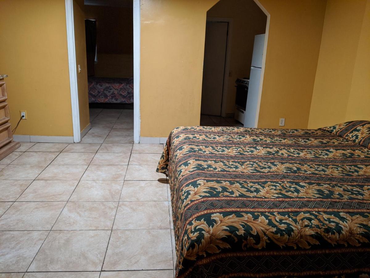 أببل فالي Black Horse Motel المظهر الخارجي الصورة